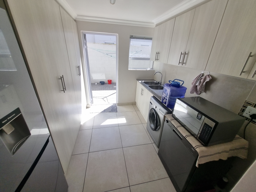 5 Bedroom Property for Sale in Laguna Western Cape
